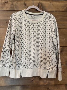 Ariat Ivory Sweatshirt with Black Longhorn Pattern